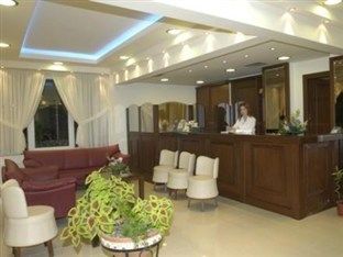 Hotel Avra