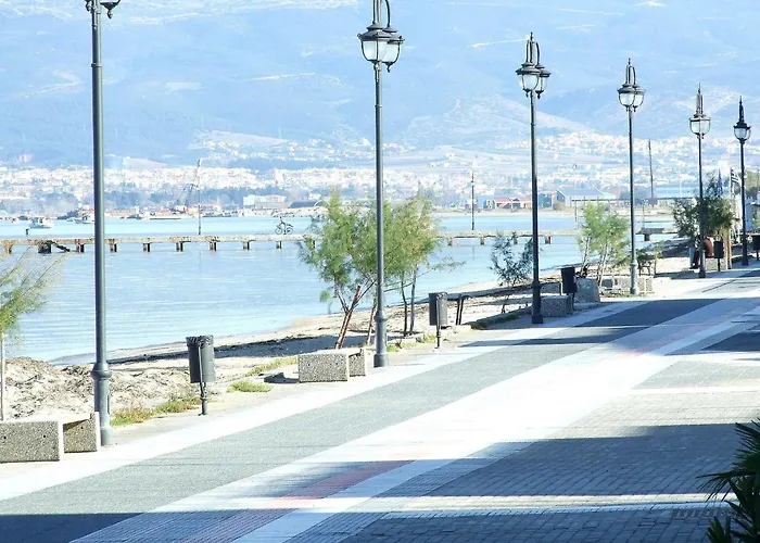 Hotel Avra